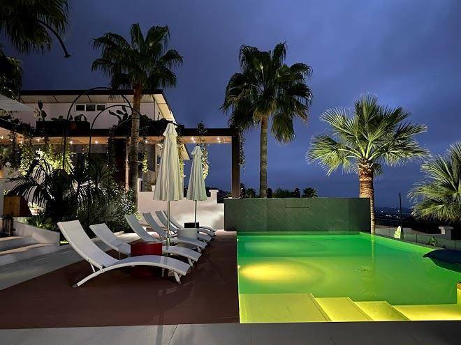 Diodorus luxury experience