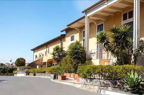Ares hotel