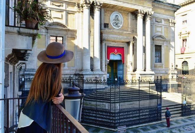 B&b centro storico catania anfiteatro le suites