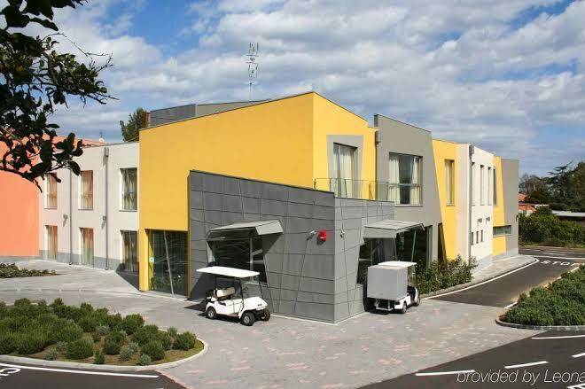 Hotel way srl