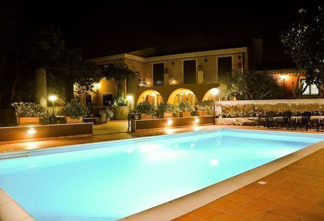La terra del mezzo turismo rurale