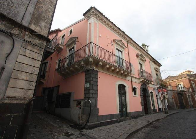 The mayor's palazzo consoli