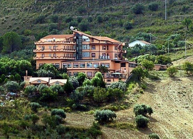 Albergo hotel castel miralago