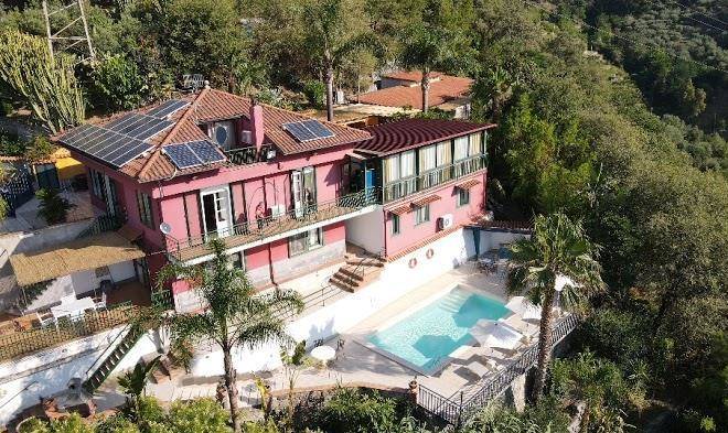 Bed and breakfast alcantara natura