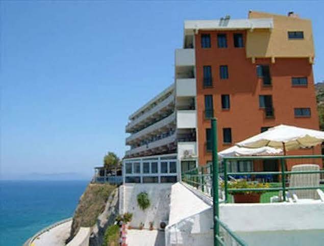 Capo skino park hotel