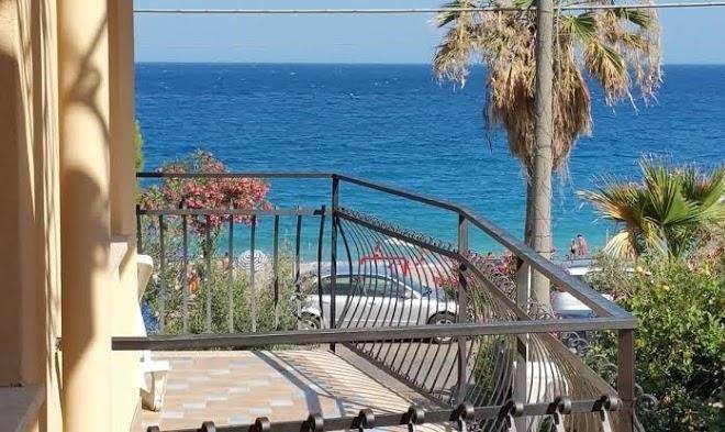 Chrismare hotel