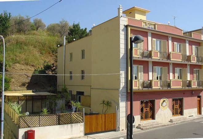 Hotel piro
