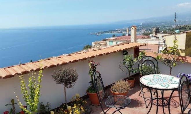 Taormina flats