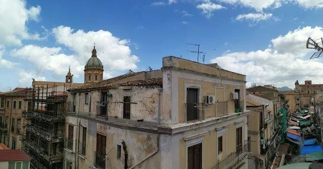 Hotel cortese