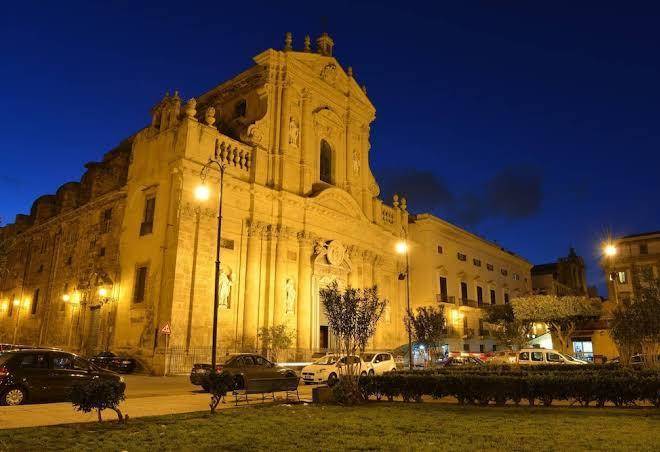 Real teatro umberto i