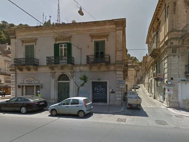 B & b o strittu