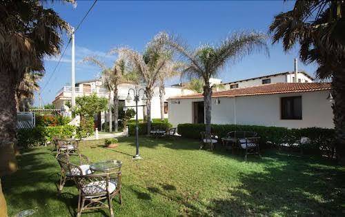 Hotel Residence Caposud Mare Image