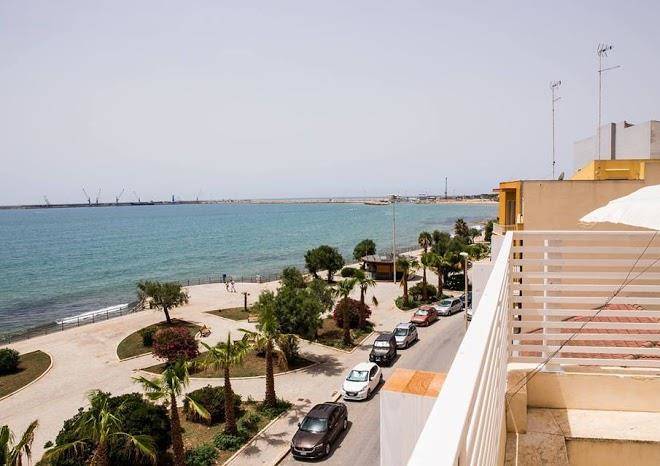 Sea beach pozzallo