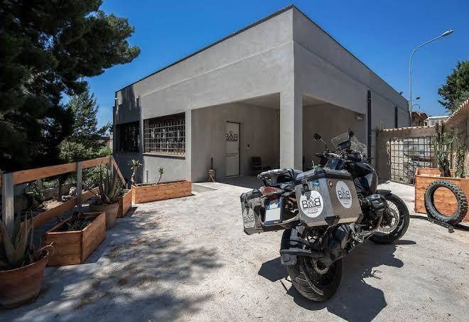 Bmb bed motor bike alloggi per motociclisti e non solo