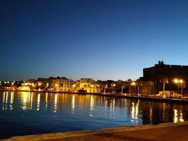 Blue moon hotel