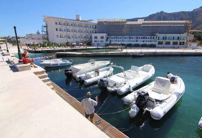Hotel tirreno