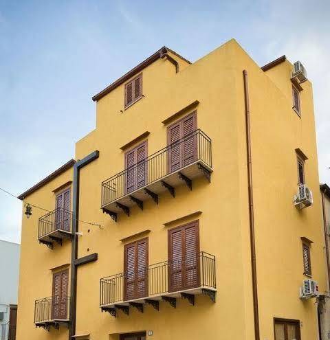 Mareluna residence