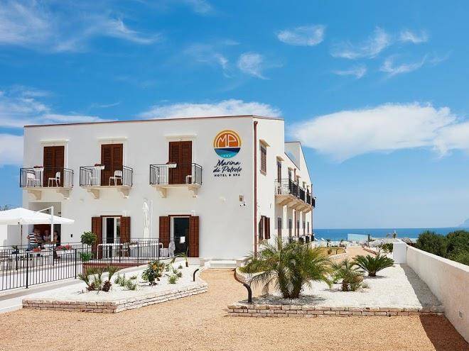 Marina di petrolo hotel & spa