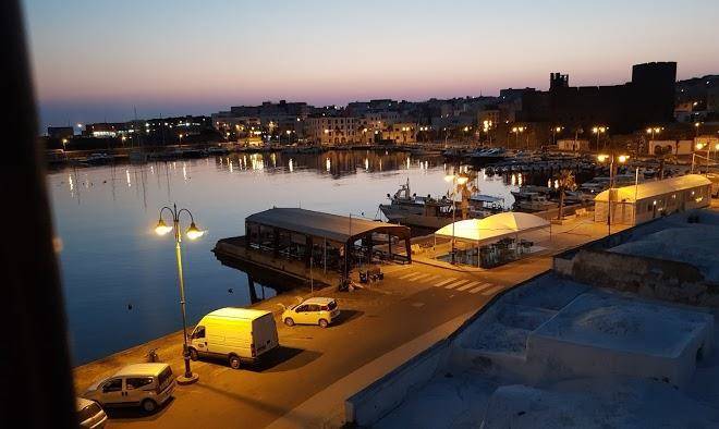 Yacht marina hotel