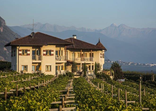 Agriturismo weingut dona'