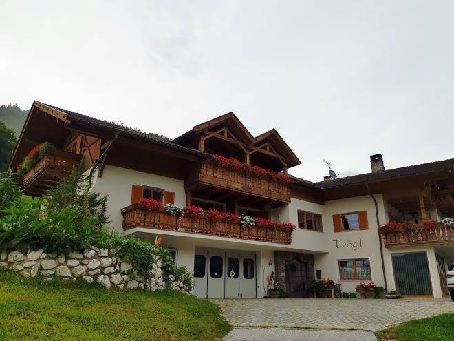 Albergo trogl