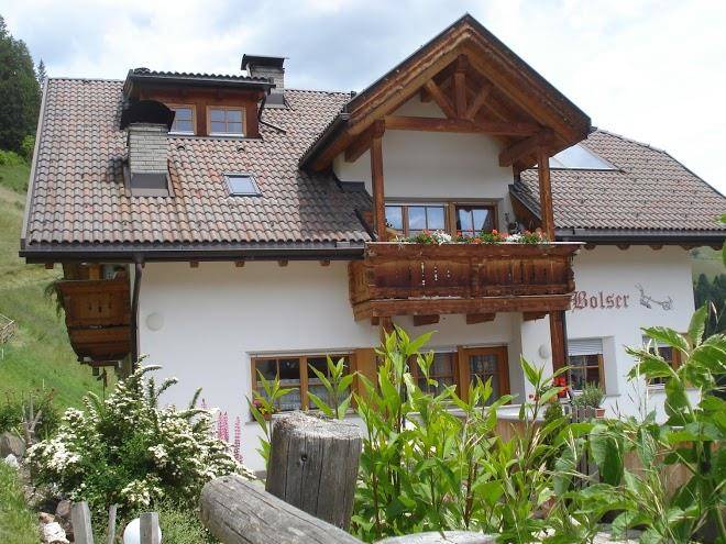 Bolser bauernhof in den dolomiten