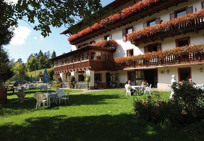Dolomitenhotel weisslahnbad hotel dolomiti lavina bianca