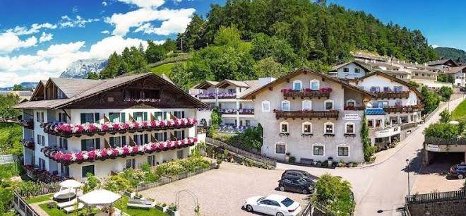 Gasthof weisses kreuz oberwirt des schroffenegger roland & co