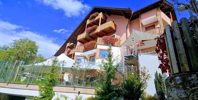 Hotel Am Brunnen Image