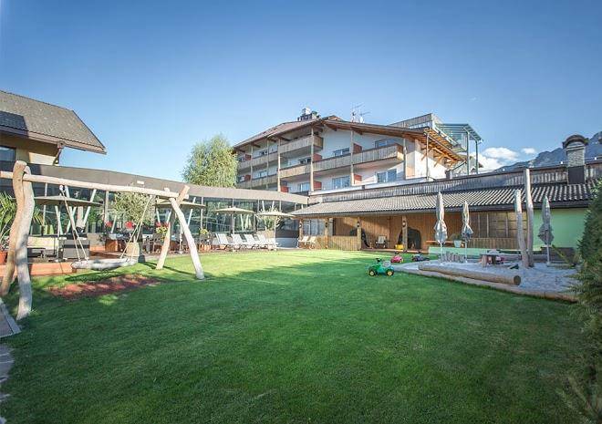 Hotel fameli