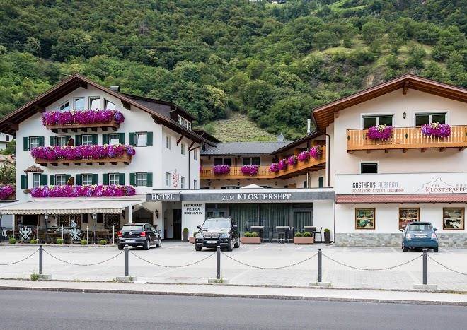 Hotel restaurant pizzeria zum klostersepp