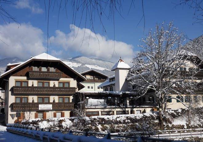 River hotel post