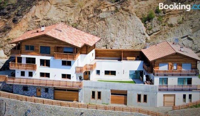 Inner Unterstellhof Image