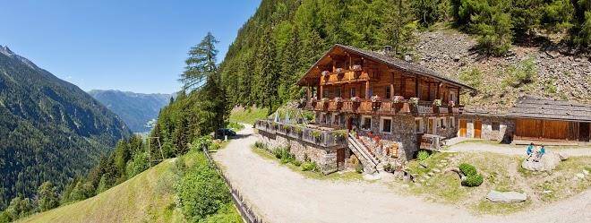 Kofler Zwischen Den Wanden Image