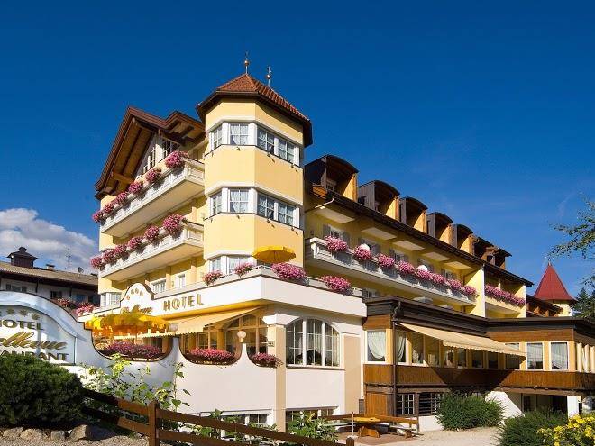 Park Hotel Bellevue Image