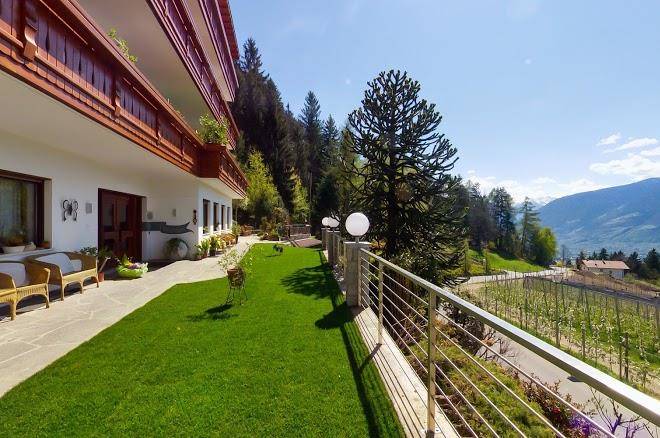 Pension hahnenkamm schenna
