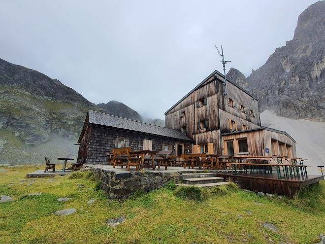Rifugio calciati al tribulaun
