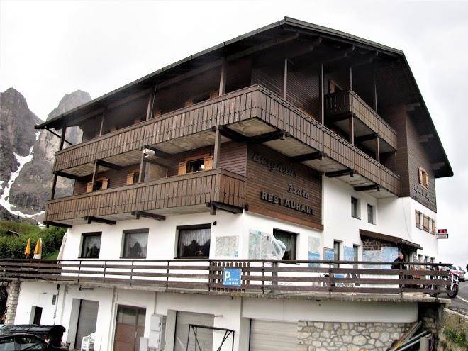 Rifugio frara passo gardena