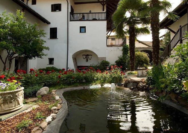 Weger hof cantina vini residence