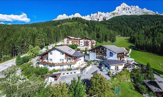 Zirm Good Life Hotel Image