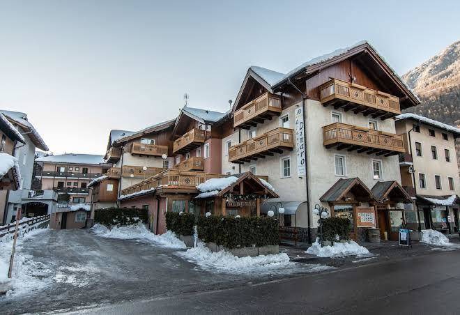 Albergo Dimaro Welness & Family Hotel Image