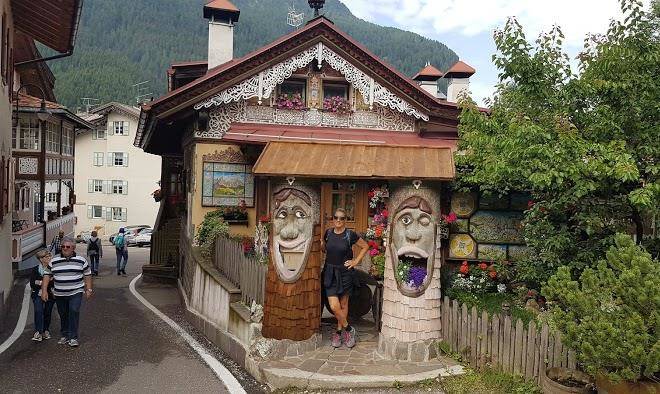 Albergo International Image