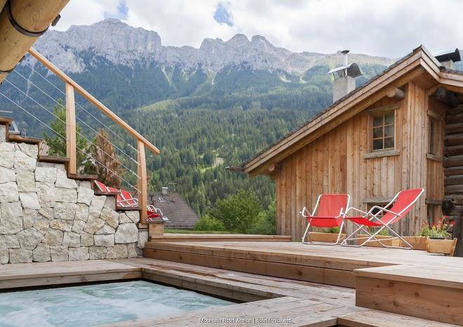 Arnica mountain hotel