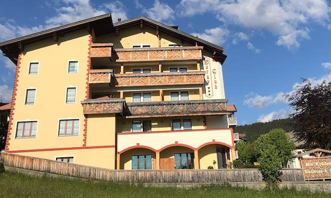 Derby club residence