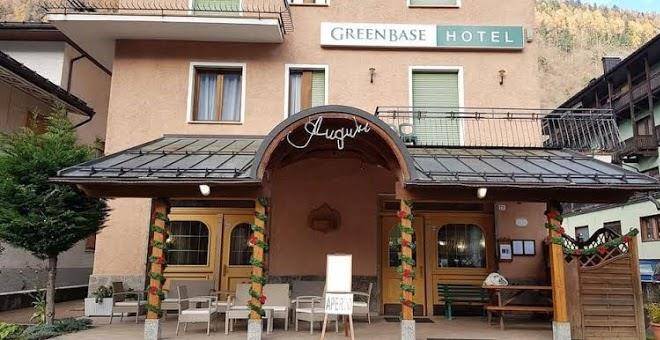 Green base hotel ristorante bar