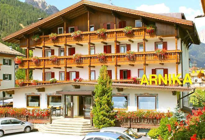 Hotel arnika pozza di fassa dolomiti trentino