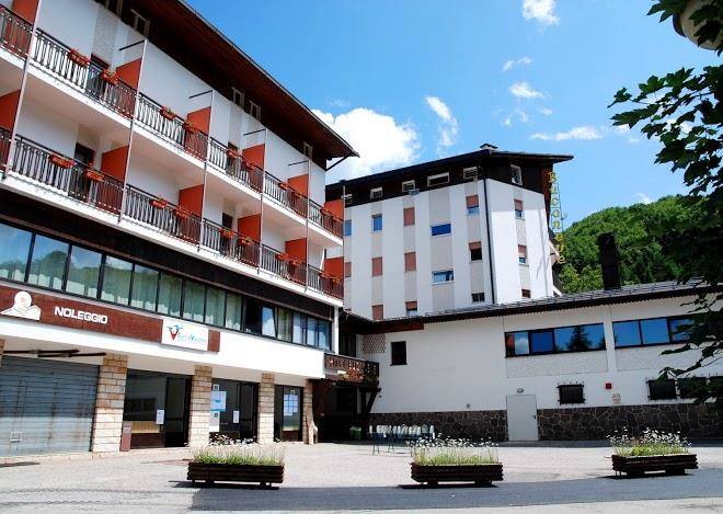 Hotel bucaneve