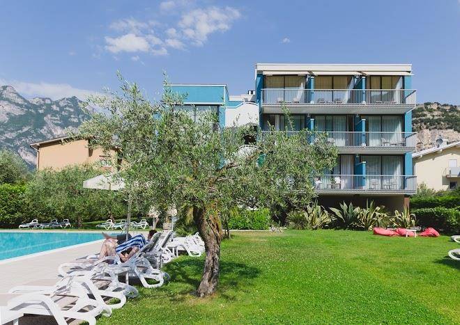 Hotel Holiday Torbole Lago Di Garda Image