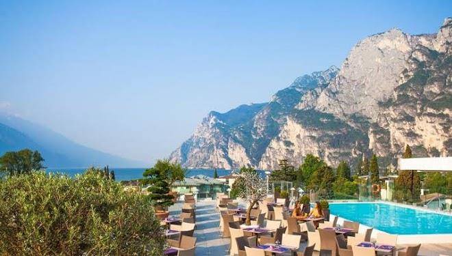 Hotel kristal palace