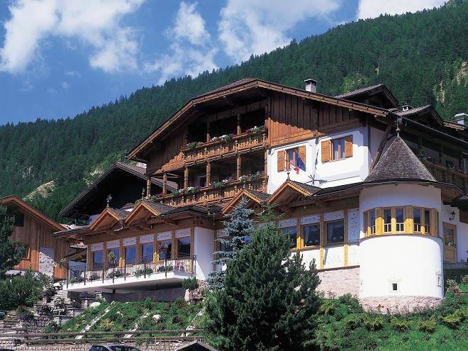 Hotel ladinia dolomites view